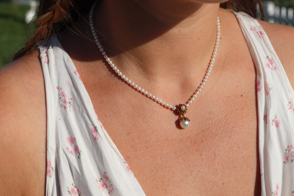 Vintage Tiffany Co Pearl Necklace. 18k YG Tiffany Pearl Pendant Strand.