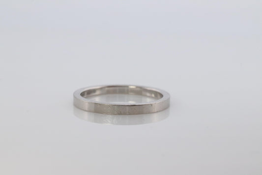 Piaget Ring. Genuine PIAGET PT950 Platinum Square Wedding Band.