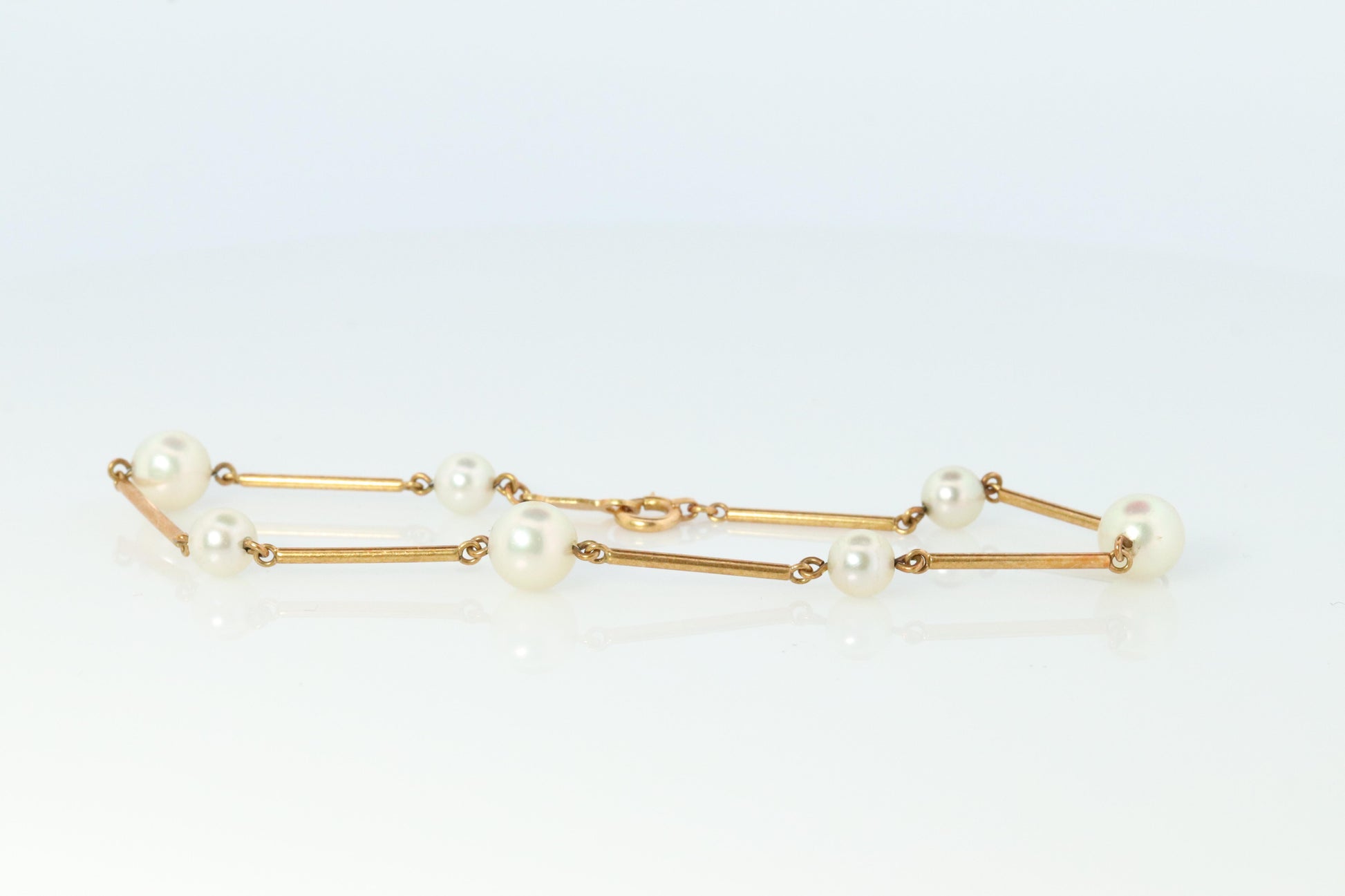 Mikimoto Bracelet. Vintage 18k Gold Mikimoto Pearl Station Bracelet 750 Dainty.