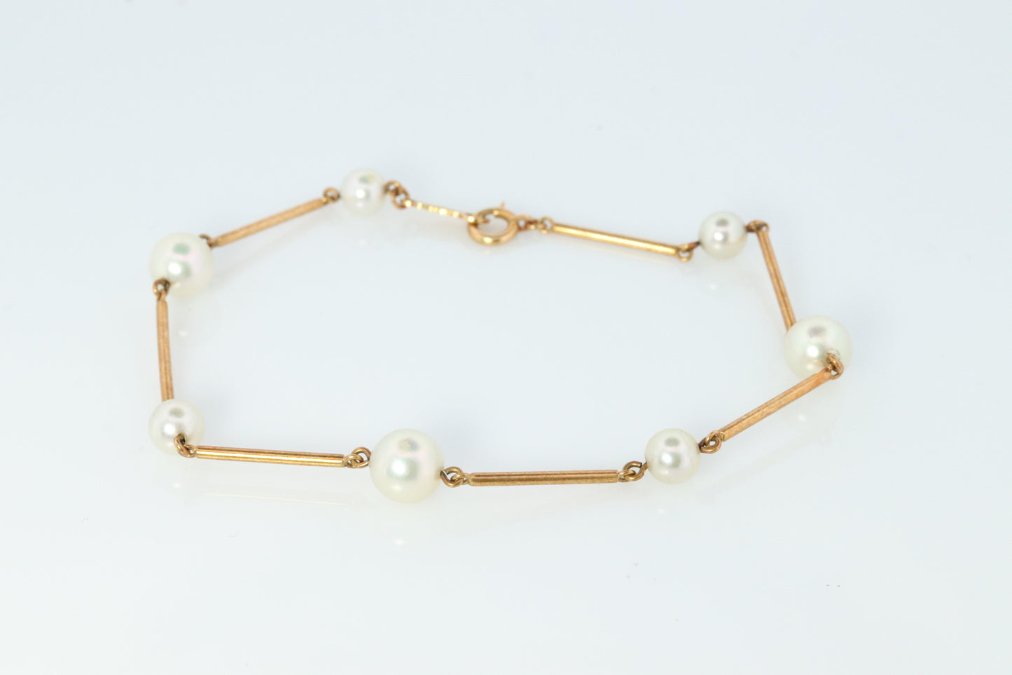 Mikimoto Bracelet. Vintage 18k Gold Mikimoto Pearl Station Bracelet 750 Dainty.