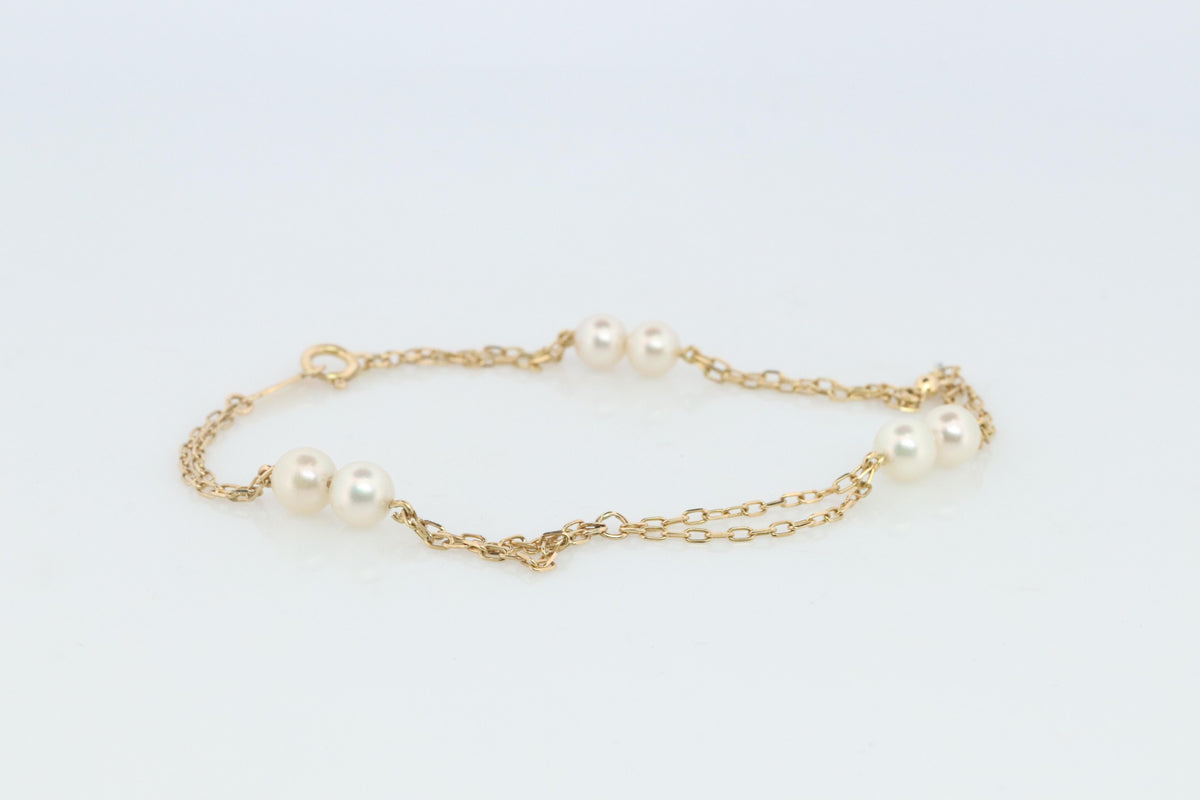 Mikimoto Bracelet. Vintage 18k Gold Mikimoto Pearl Station Bracelet Dainty.