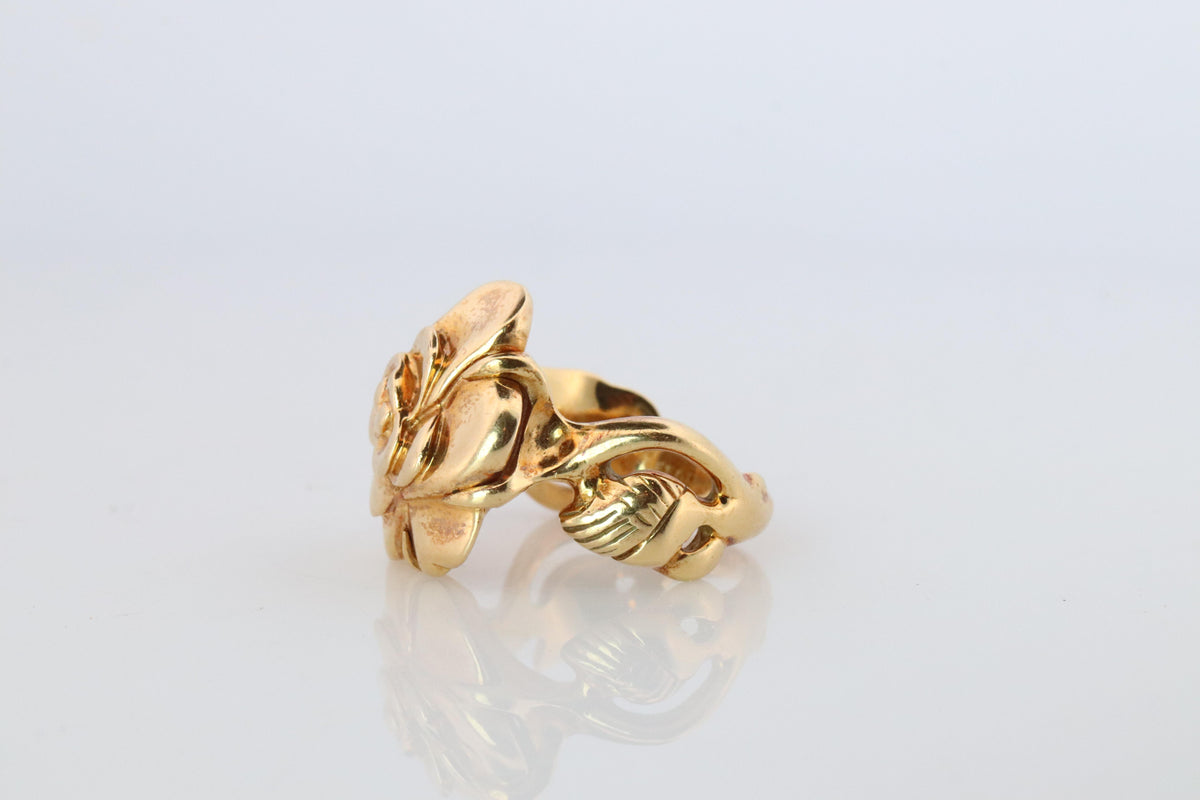Chanel Camelia Ring. Genuine CHANEL 18k 750 Camelia Ring.