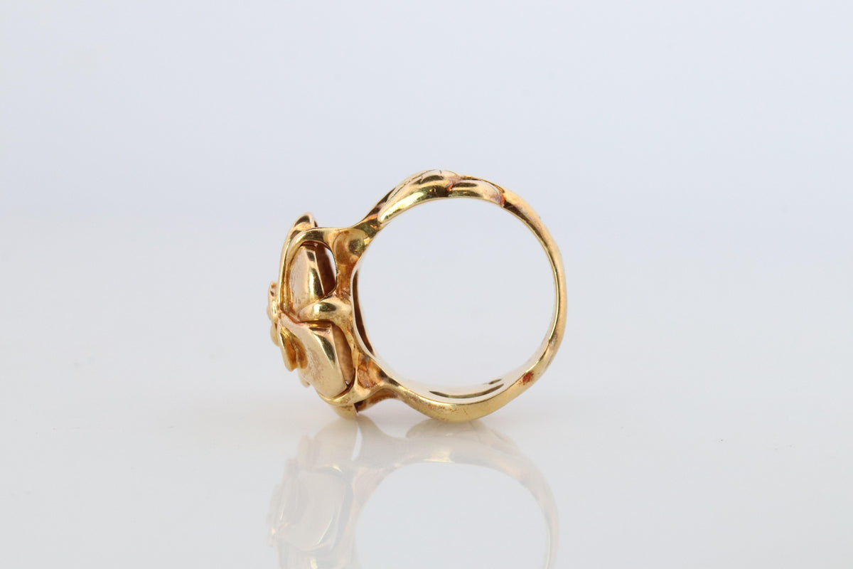 Chanel Camelia Ring. Genuine CHANEL 18k 750 Camelia Ring.