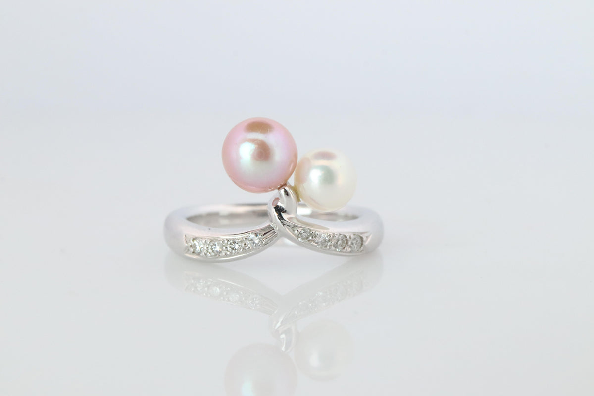 Mikimoto Ring. 18k Gold Mikimoto Pearl and Diamond Cluster. Twin pearl love knot