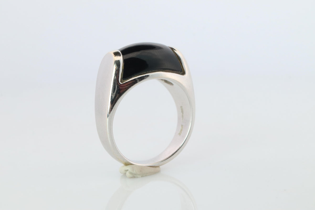 Vintage Bvlgari Tronchetto Ring. Bulgari 18k WG Onyx Signet Ring.