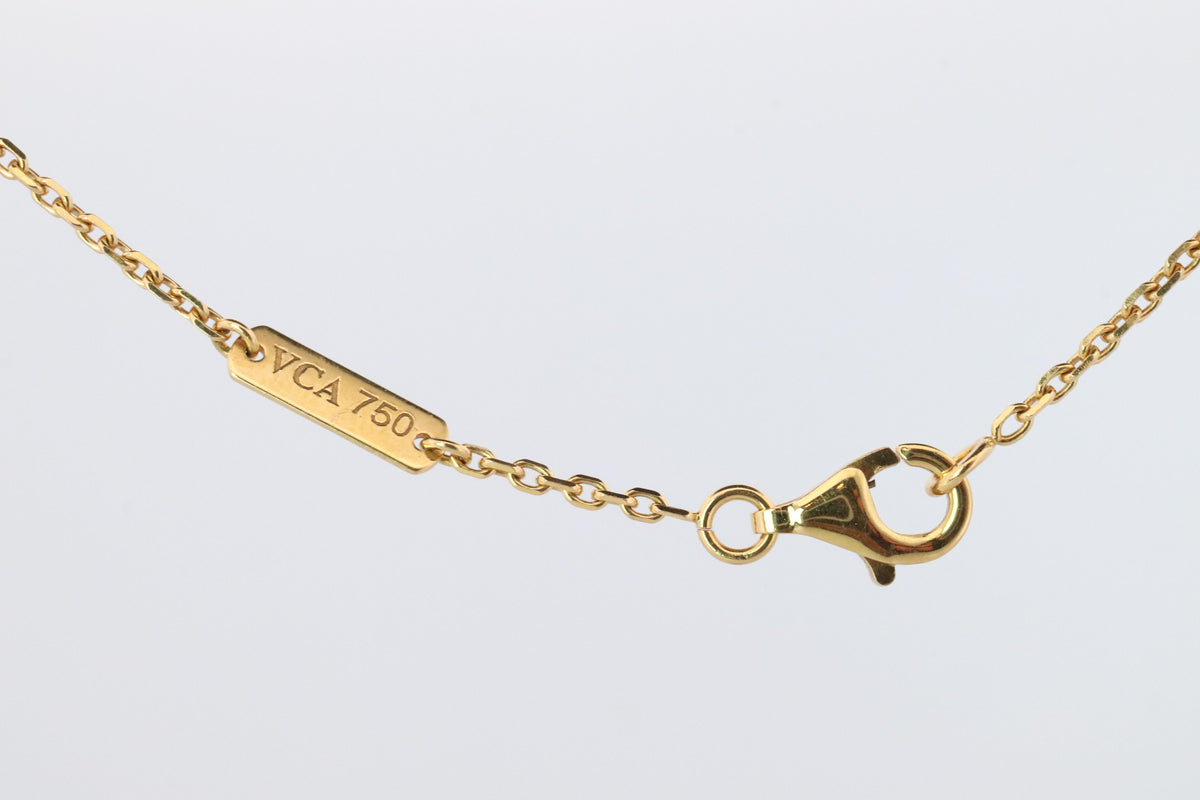 Van Cleef Arpels Lucky Alhambra Necklace. Genuine VCA 18k WG Carnelian Heart
