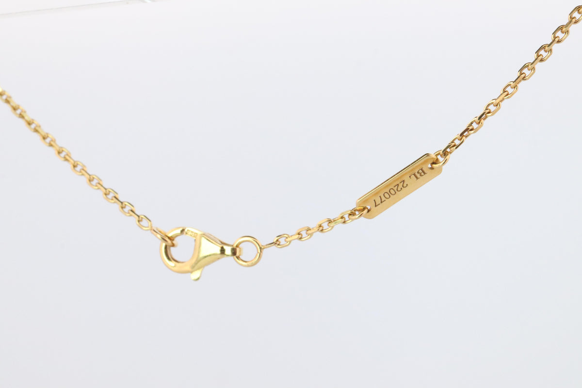 Van Cleef Arpels Lucky Alhambra Necklace. Genuine VCA 18k WG Carnelian Heart