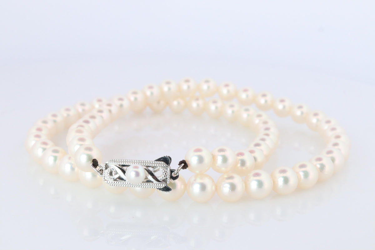MIKIMOTO 14k White Gold Pearl Necklace. 7mm Pearls Necklace.