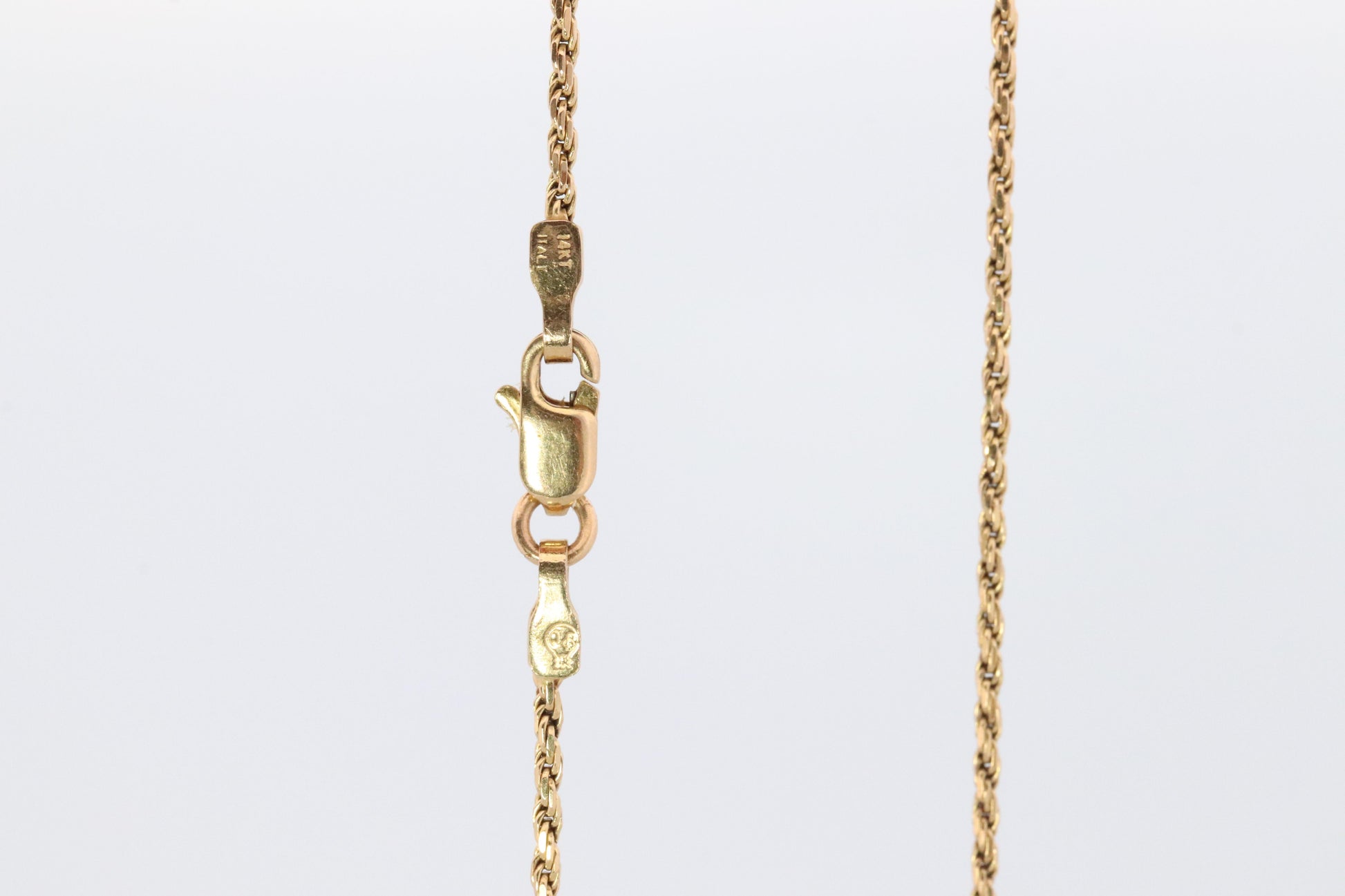 14k Rope Necklace. 14k Long Rope Necklace. 3.5grams 16in length 1.5mm width
