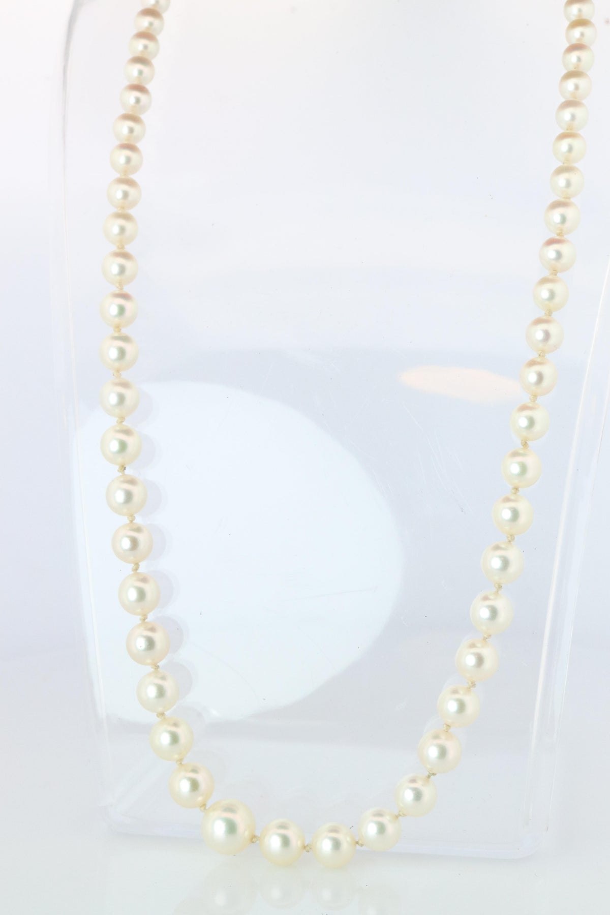 MIKIMOTO 14k Yellow Gold Pearl Necklace. Graduated Pearls Long Necklace.