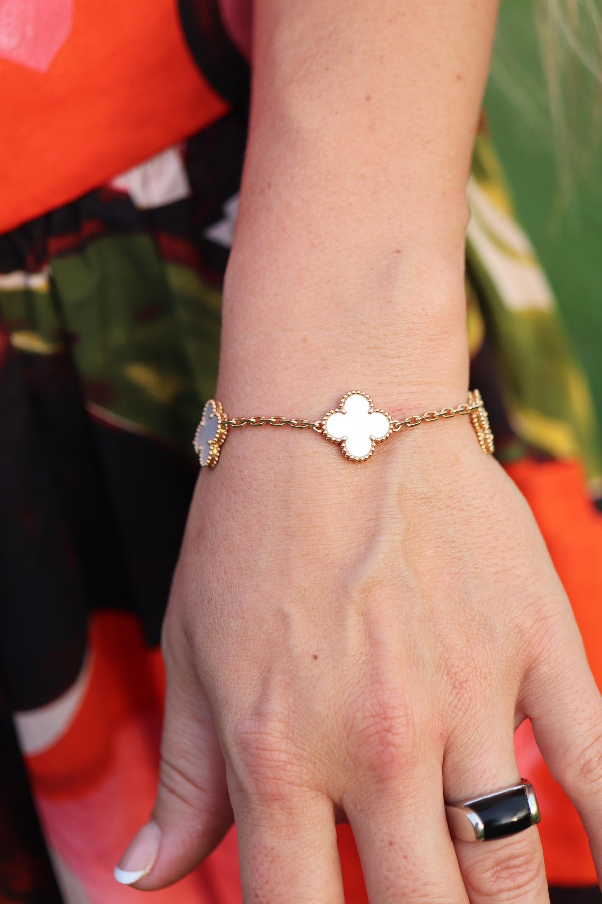 Van Cleef Arpels Alhambra Bracelet Genuine VCA 18k YG Mother of Pearl 5P Motifs