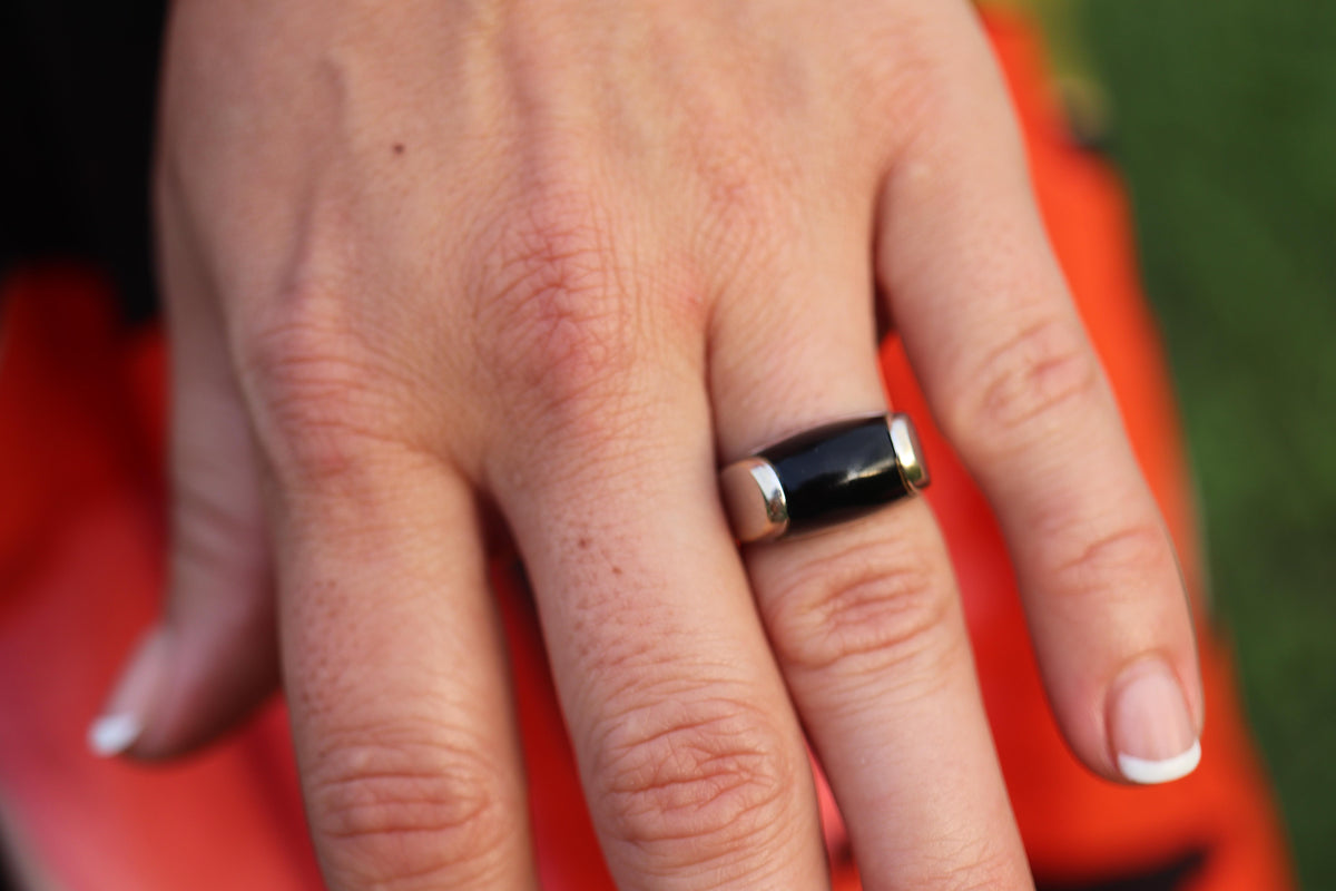 Vintage Bvlgari Tronchetto Ring. Bulgari 18k WG Onyx Signet Ring.