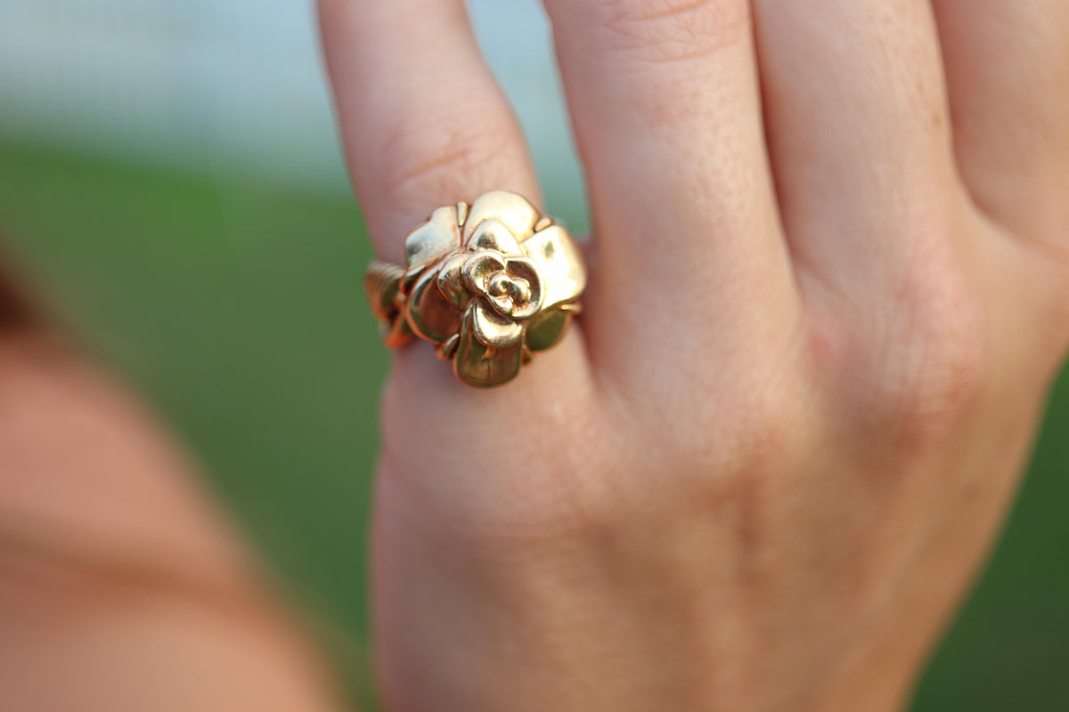 Chanel Camelia Ring. Genuine CHANEL 18k 750 Camelia Ring.
