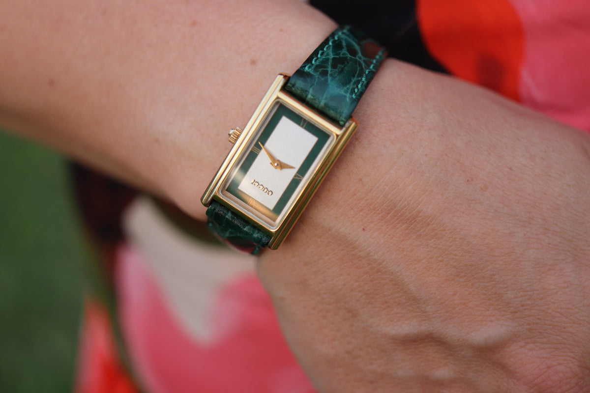 Vintage GUCCI Tank Watch Timepiece. 2600L Gucci Lane Green