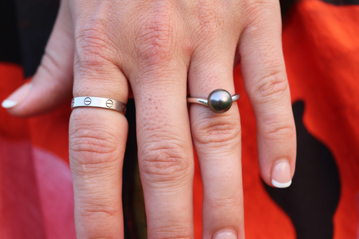 Mikimoto Tahitian Pearl Black Ring. Platinum PT900 Mikimoto Pearl ring.