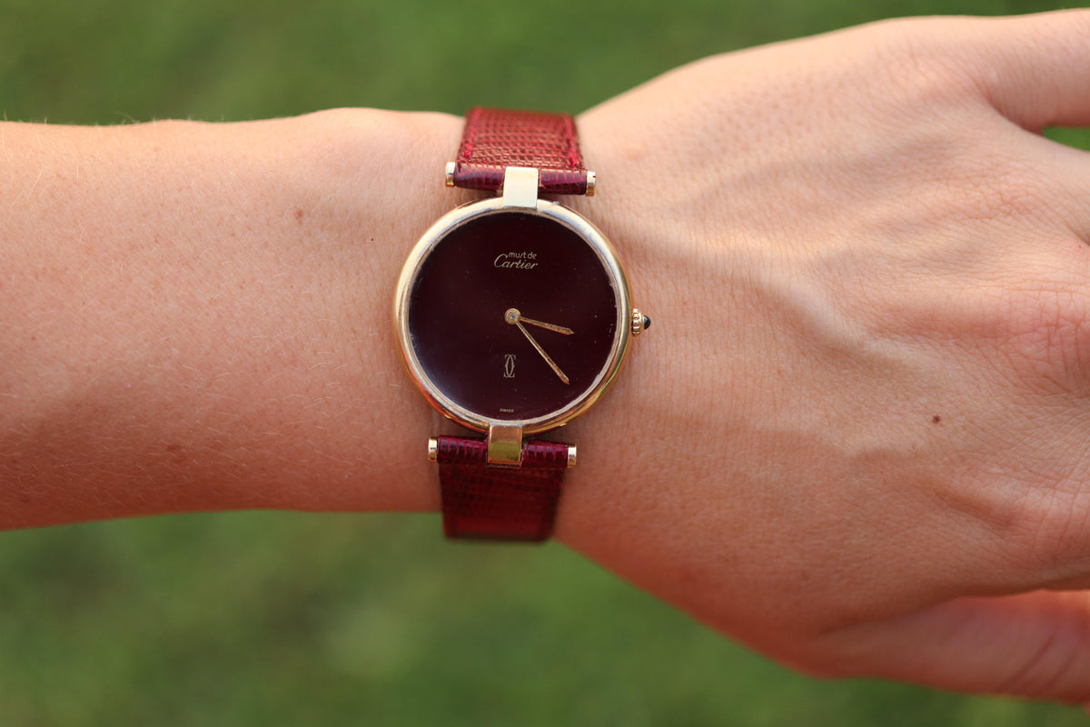 Cartier Watch. Must de Cartier Bordeaux Burgundy Dial Vendome Round Argent 30mm.
