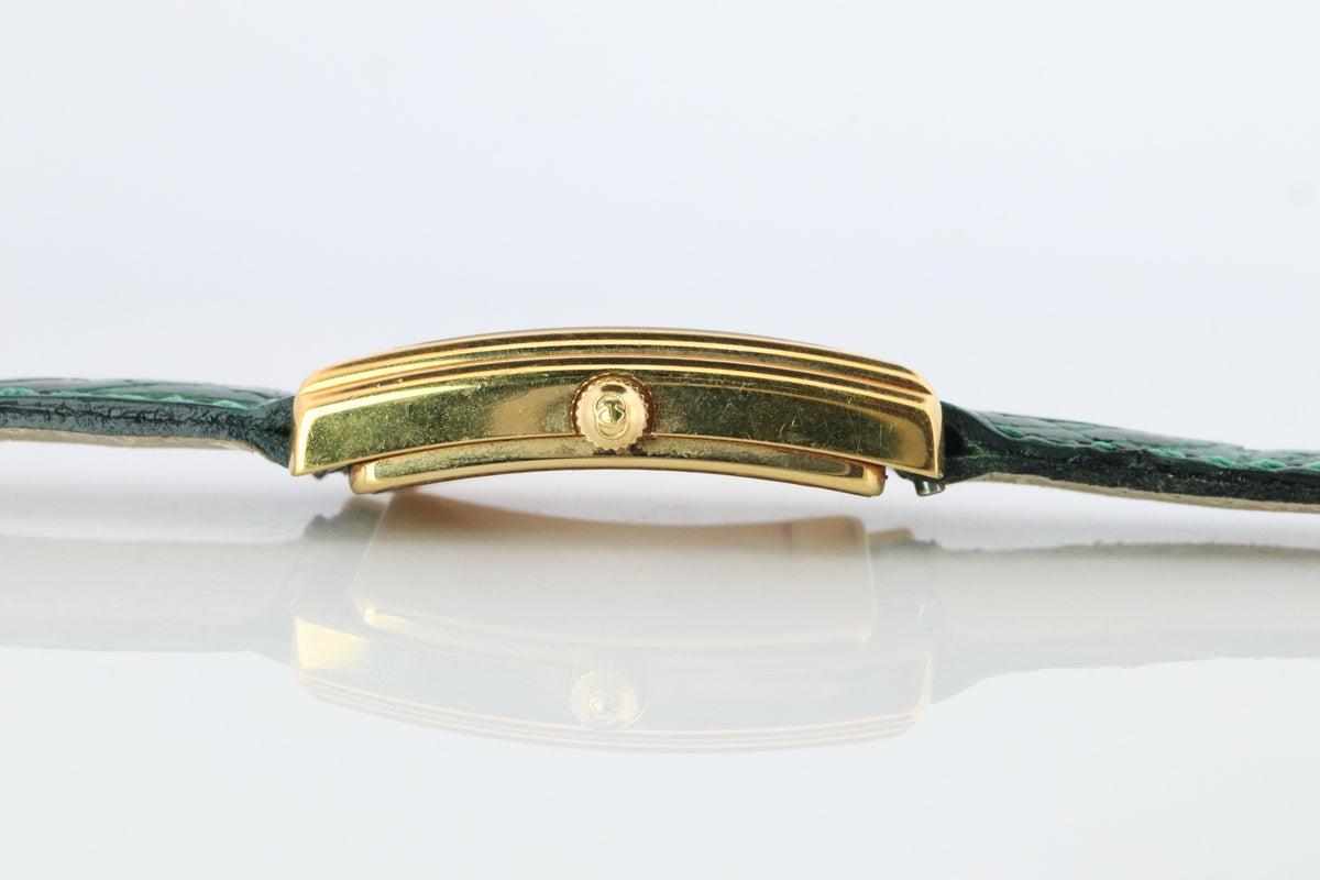 Vintage GUCCI Tank Watch Timepiece. 2600L Gucci Lane Green