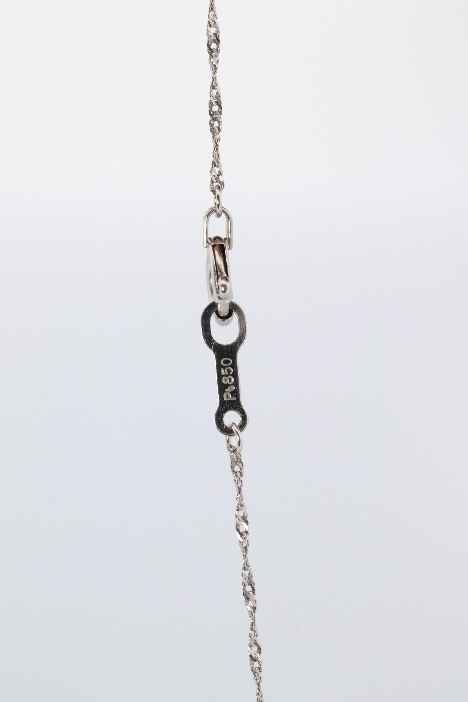 Large Diamond solitaire pendant. Platinum Pt999 Round diamond 0.9CT Necklace