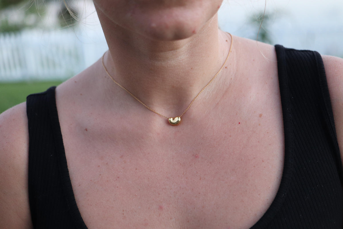 Tiffany & Co. 18k Gold Chain and Bean Pendant Necklace. 750 Yellow Gold Tiffany