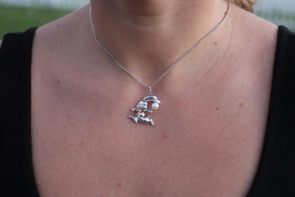 Mikimoto Pendant Sterling Silver. 18k SS Mikimoto Rabbit Pearl Pendant Necklace.