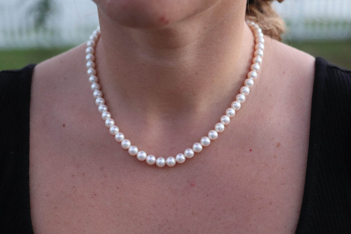 MIKIMOTO 14k White Gold Pearl Necklace. 7mm Pearls Necklace.