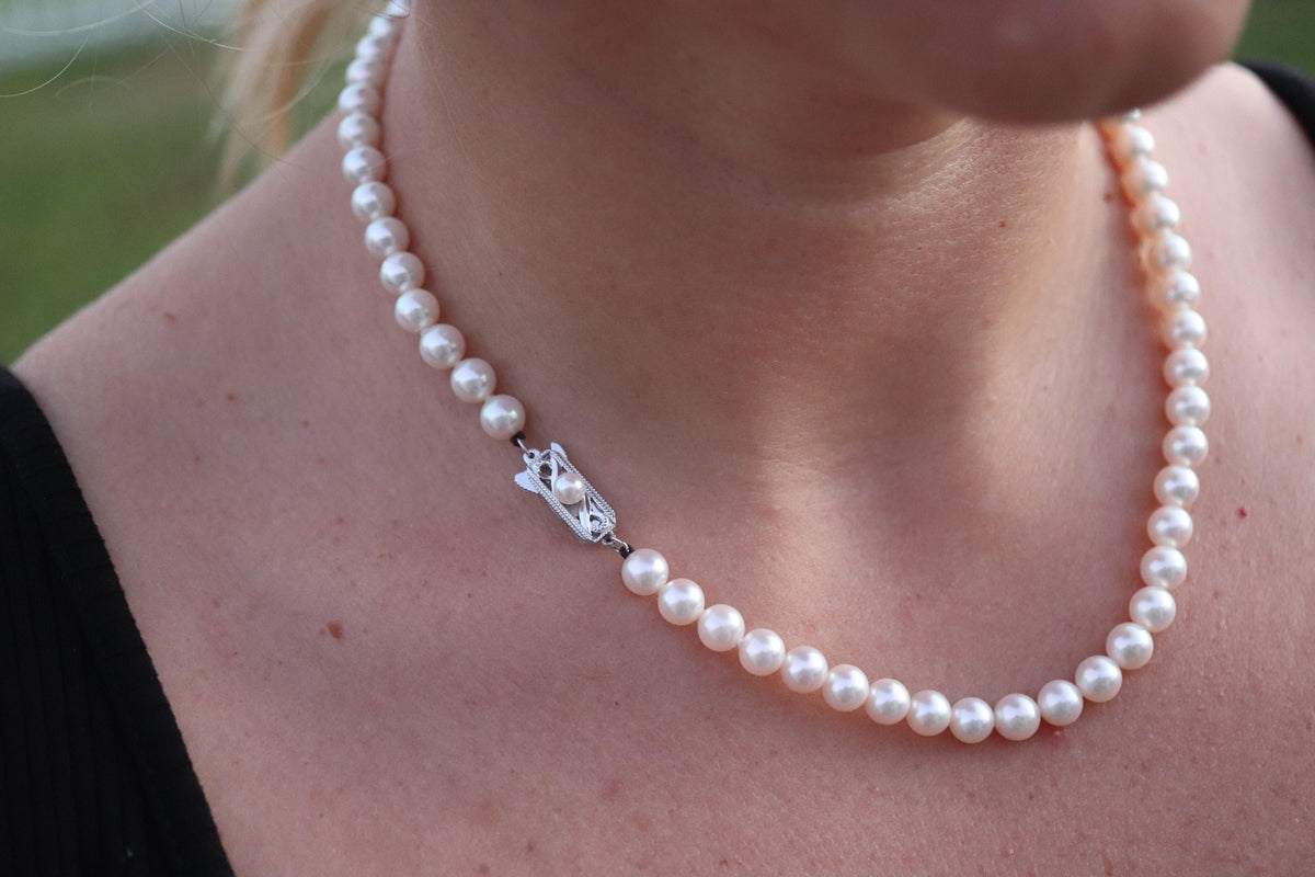 MIKIMOTO 14k White Gold Pearl Necklace. 7mm Pearls Necklace.