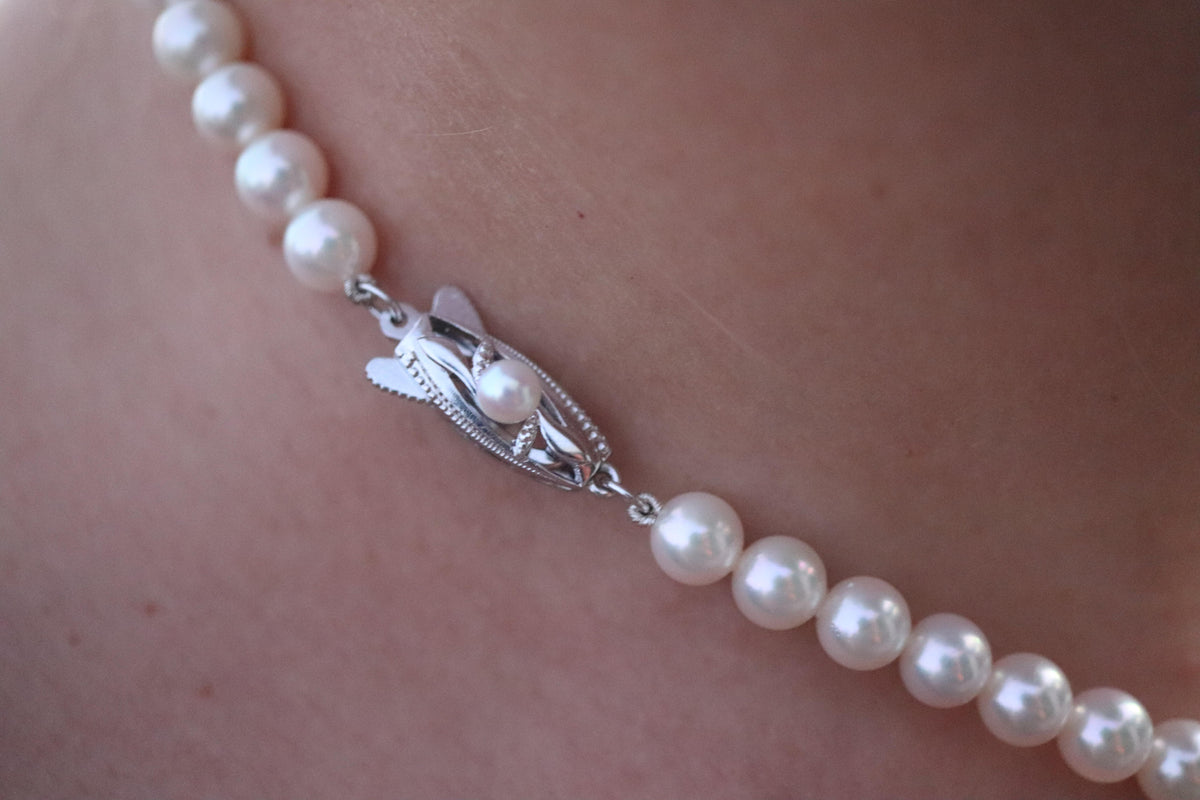 MIKIMOTO 14k White Gold Pearl Necklace. 6mm Pearls Necklace.