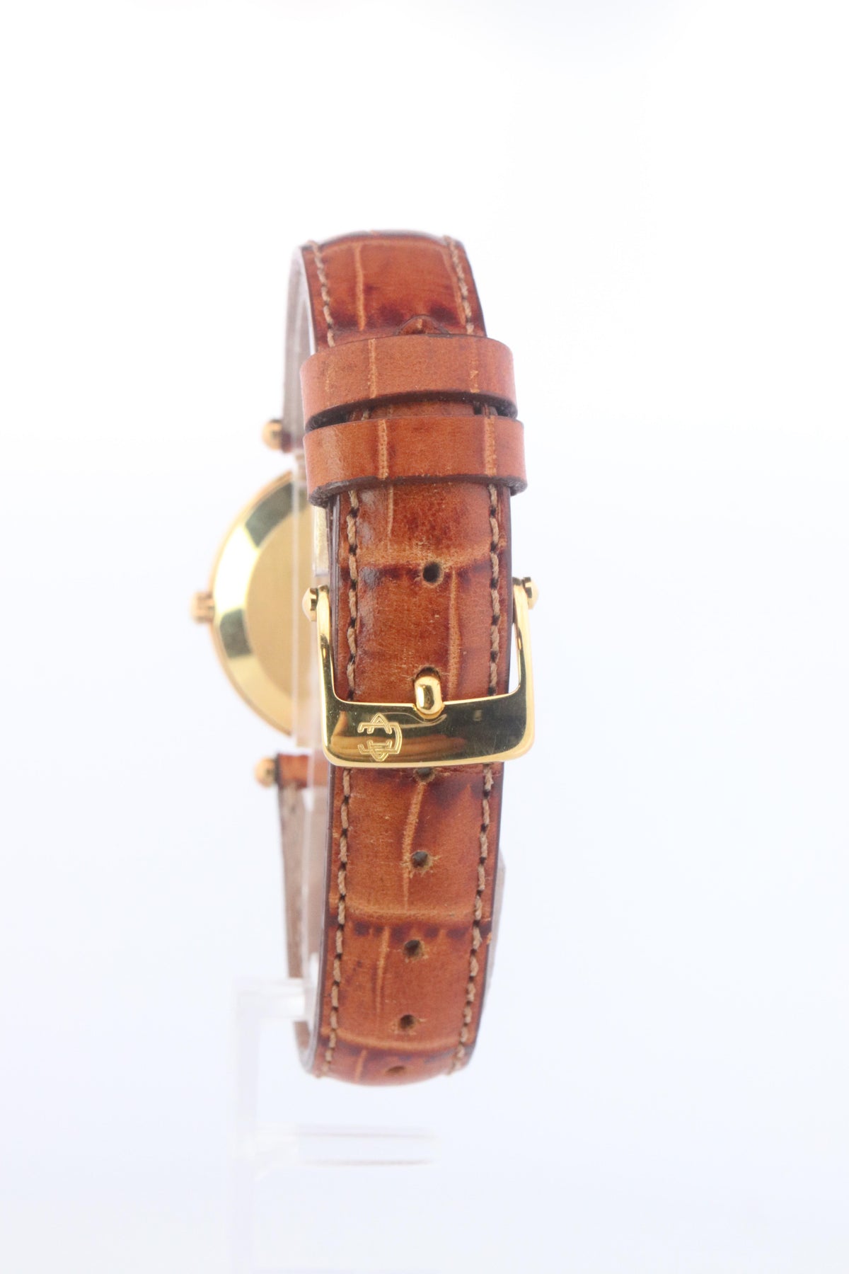 Van Cleef and Arpels 18101 MOP Dial watch. VCA Classique 18k Round 30mm Watch