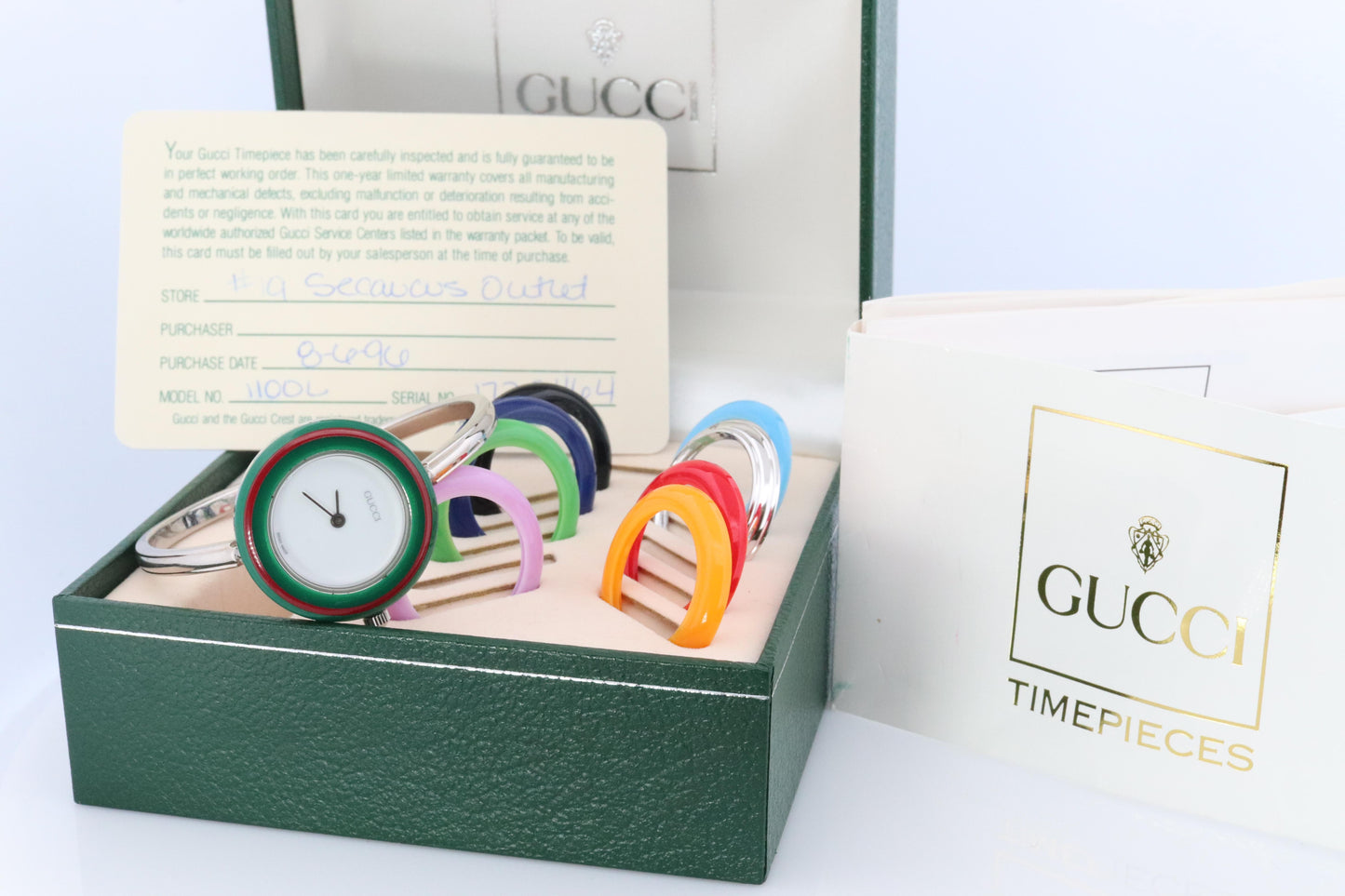 Vintage GUCCI Quartz 11/12.2 Watch Bezels Gucci Ladies Silver Bangle wristwatch