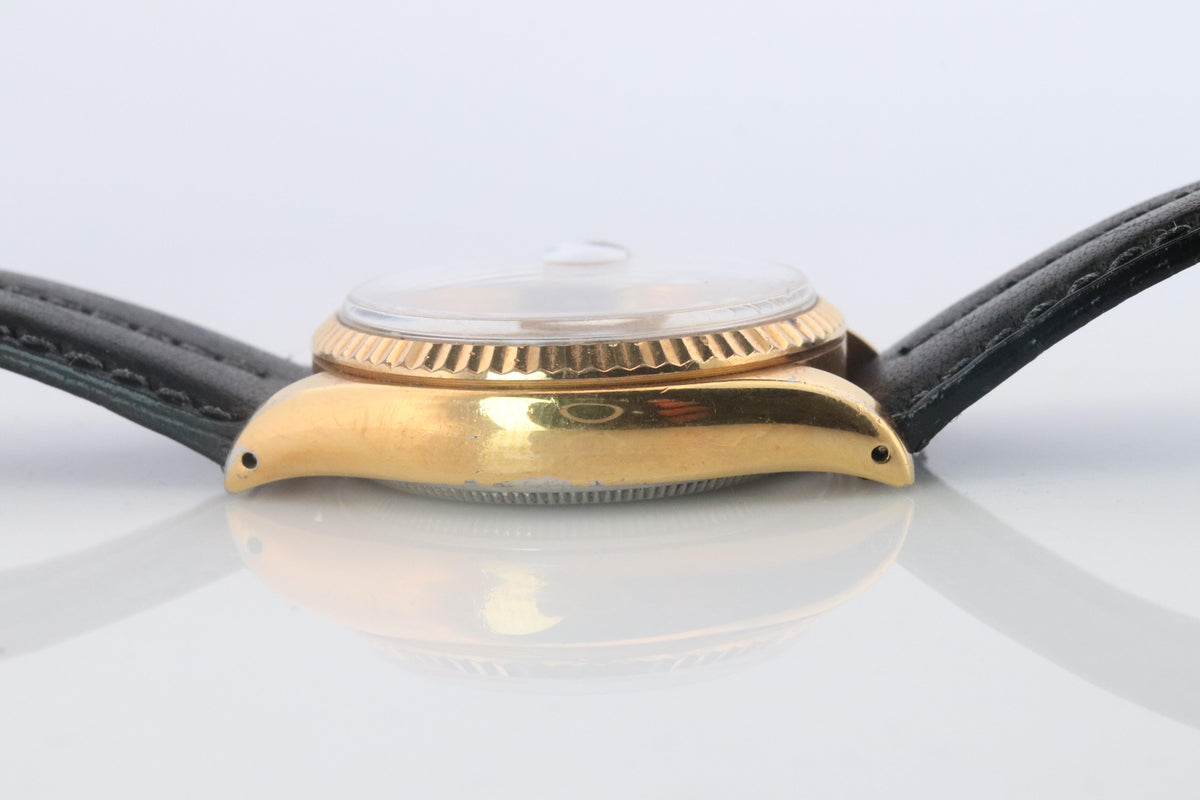 ROLEX Watch. Rolex ref. 6294 Black Dial 1950s Mens Rolex watch.