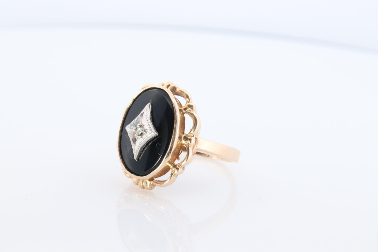 10k ONYX Diamond ring. Onyx 10k yellow gold ring. Vintage Victorian Onyx