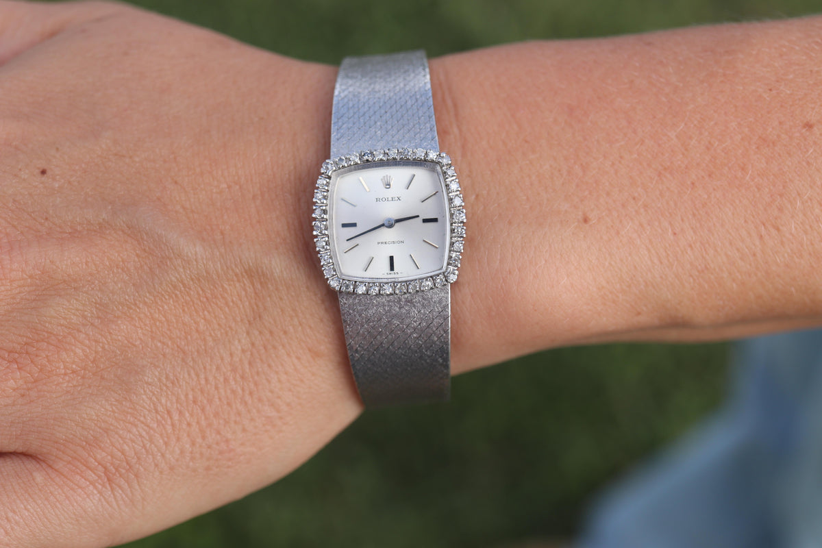 Genuine Rolex Watch. Diamond Bezel 1972 Ladies Manual ROLEX 2611 Precision
