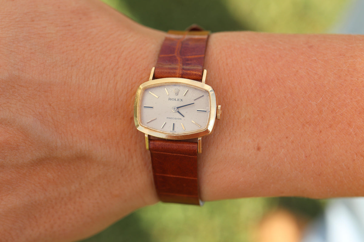 Genuine Rolex Watch. 18k YG Ladies Rolex 2467 Mechanical Windup Watch.