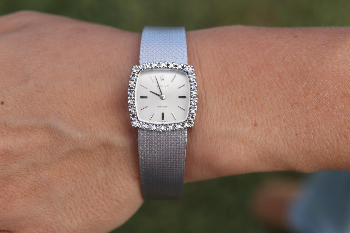 Genuine Rolex Watch. Diamond Bezel 1975 Ladies Manual ROLEX 2611 Precision
