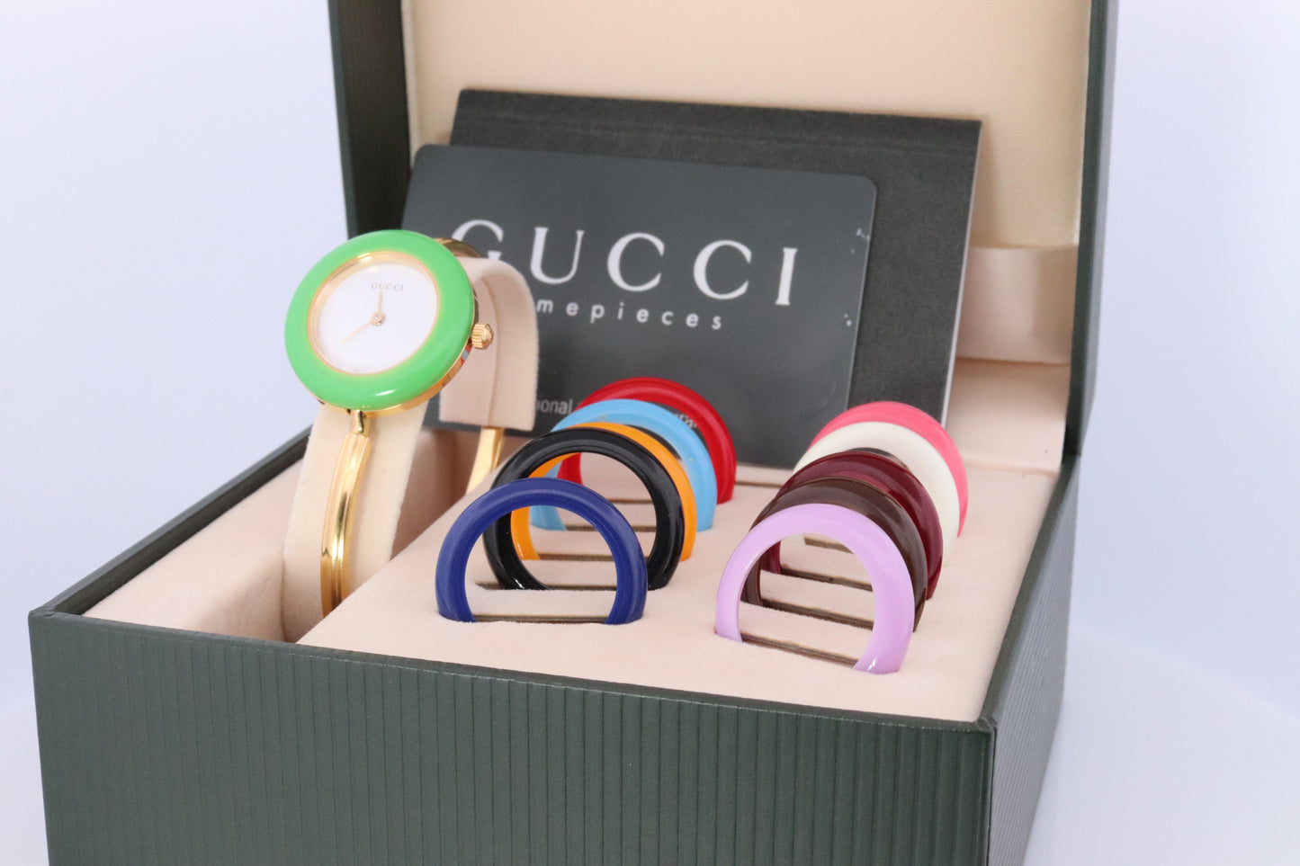 Vintage GUCCI Quartz 11/12.2  Watch. Gucci Ladies Bangle Interchange Bezel watch