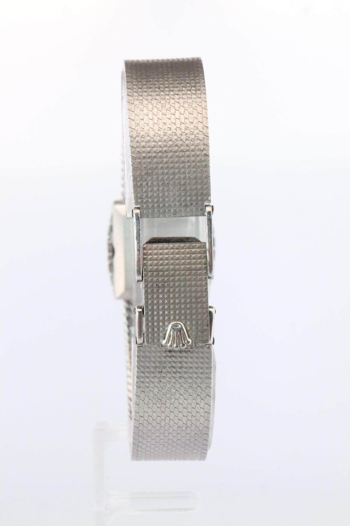 Genuine Rolex Watch. Diamond Bezel 1975 Ladies Manual ROLEX 2611 Precision