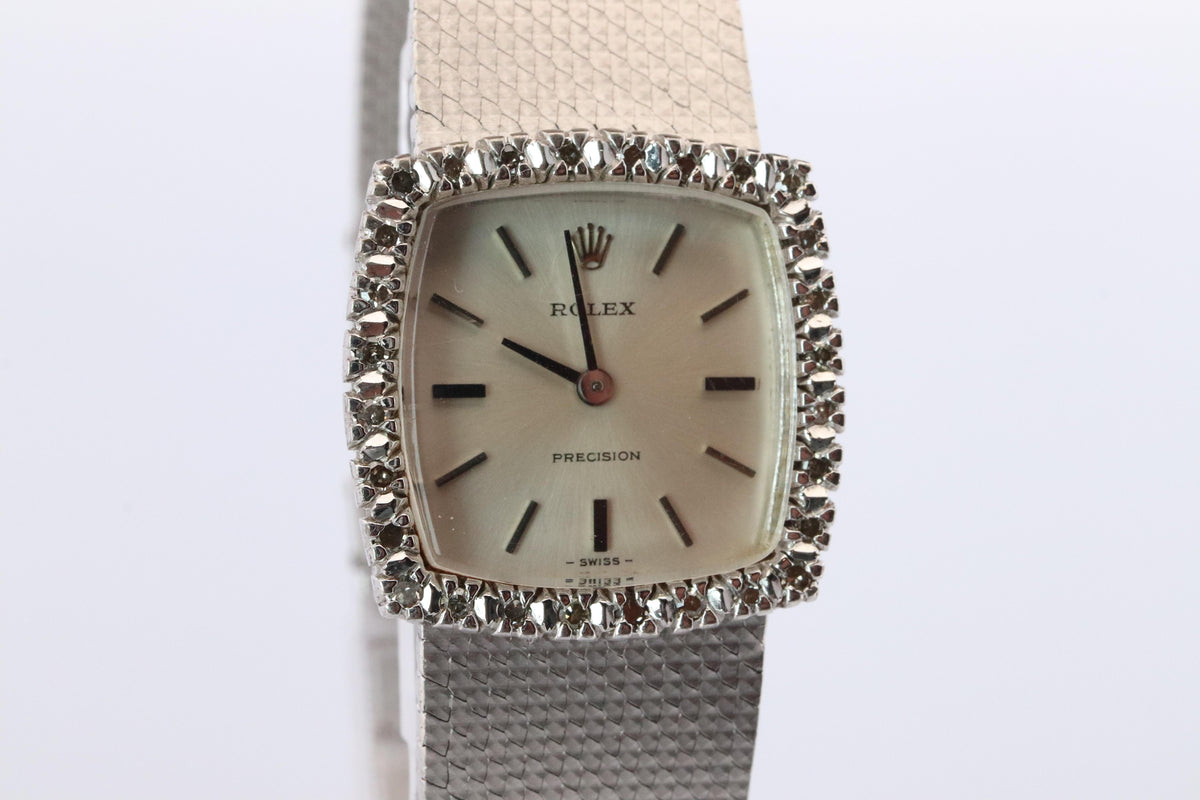 Genuine Rolex Watch. Diamond Bezel 1975 Ladies Manual ROLEX 2611 Precision