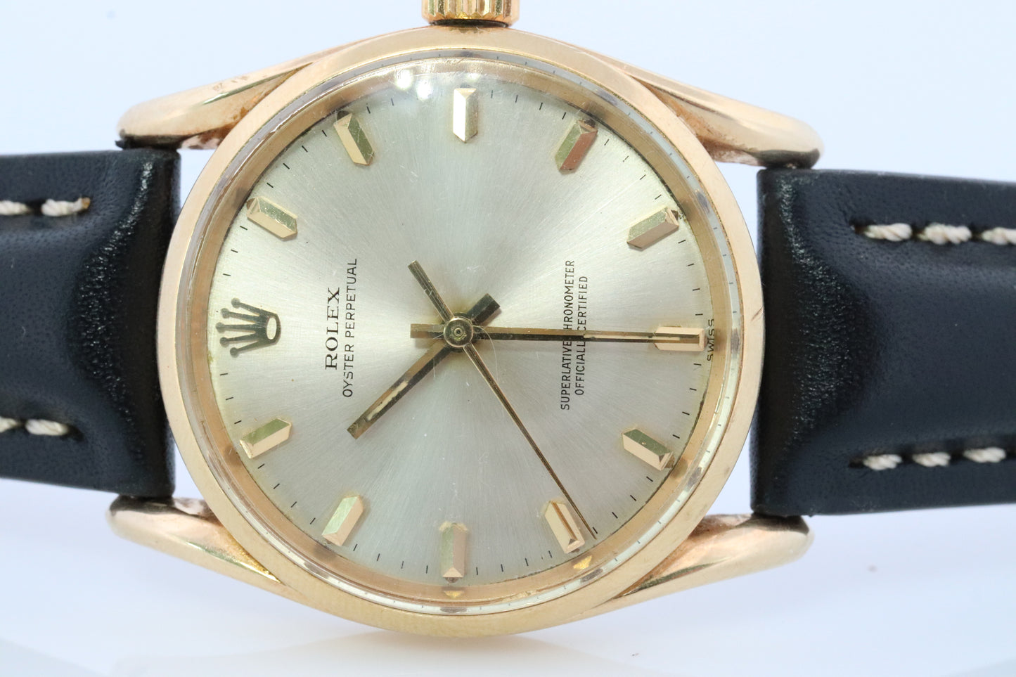 ROLEX Oyster Perpetual Ref 1011 / 1010 "Bombe / Bombay". 14K Yellow Gold Case and Bracelet. Circa 1960.