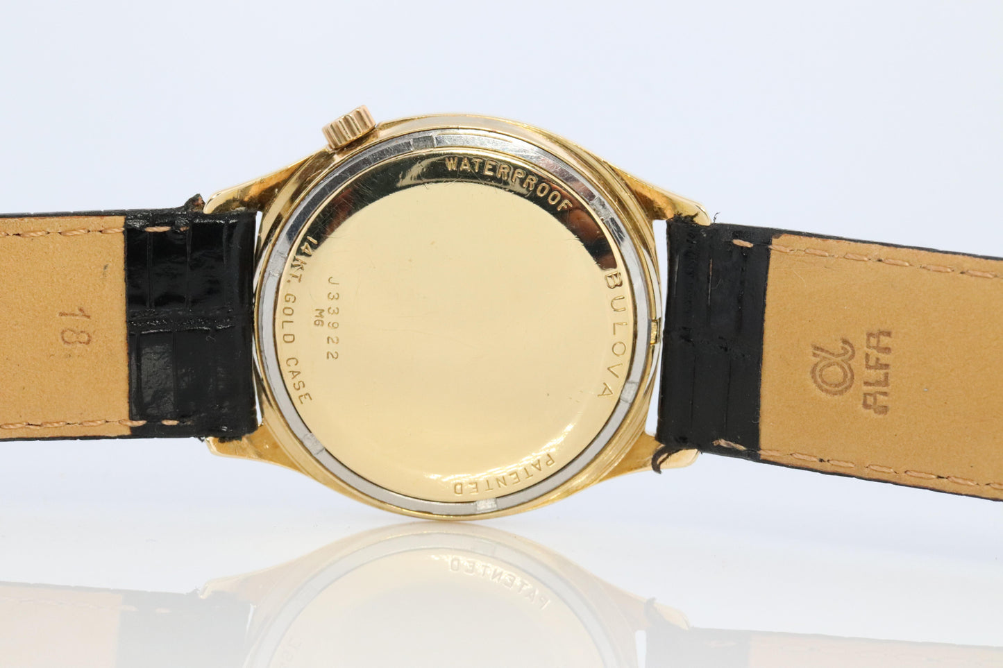 Vintage BULOVA Accutron M6 watch. 14k Yellow Gold Bulova Accutron Electric.