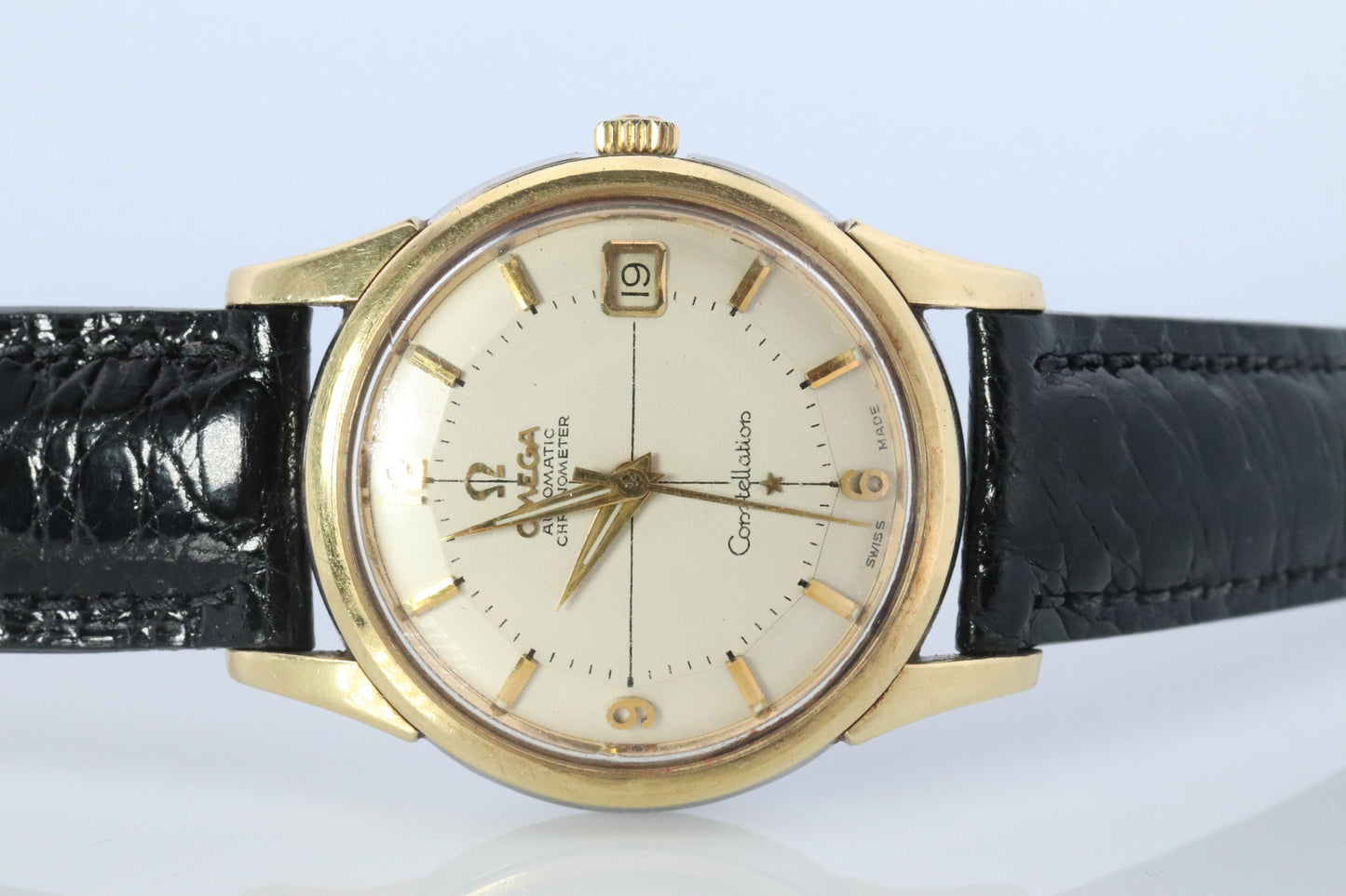 OMEGA Constellation Pie Pan Automatic Mens Watch. Ref 14393 SS and Yellow Gold.