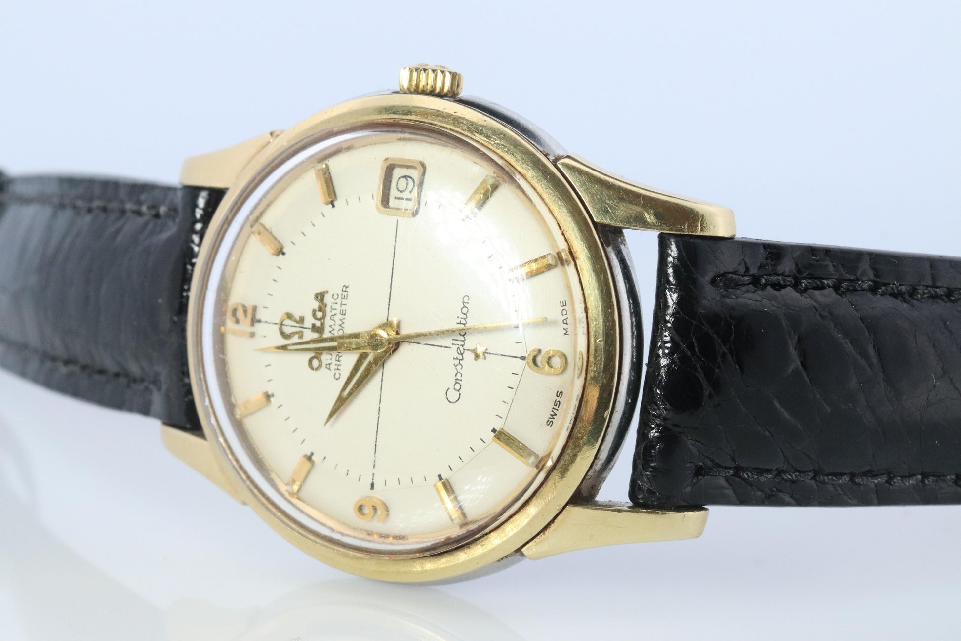 OMEGA Constellation Pie Pan Automatic Mens Watch. Ref 14393 SS and Yellow Gold.