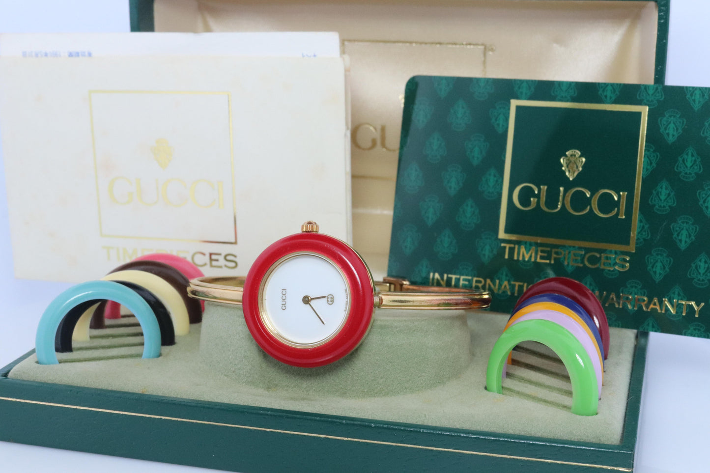 Vintage GUCCI Quartz 11/12  Watch. Gucci Ladies Bangle Interchange Bezel watch