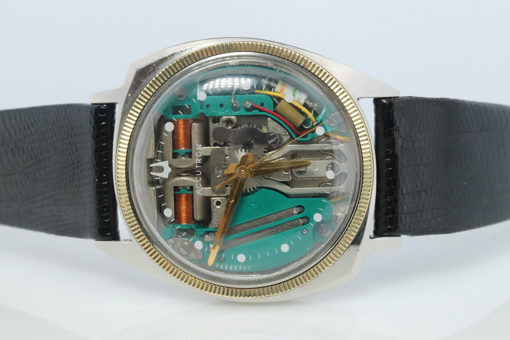 Vintage BULOVA Accutron watch. Spaceview Bulova 14k Bezel Electric Transparent