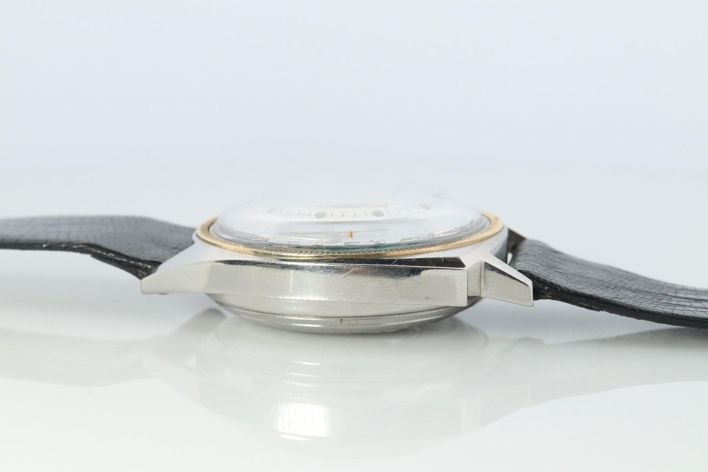 Vintage BULOVA Accutron watch. Spaceview Bulova 14k Bezel Electric Transparent