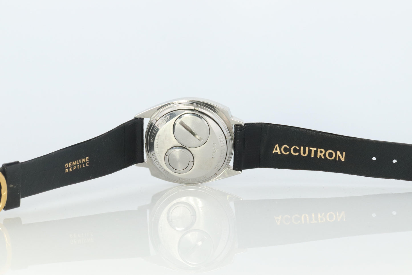 Vintage BULOVA Accutron watch. Spaceview Bulova 14k Bezel Electric Transparent