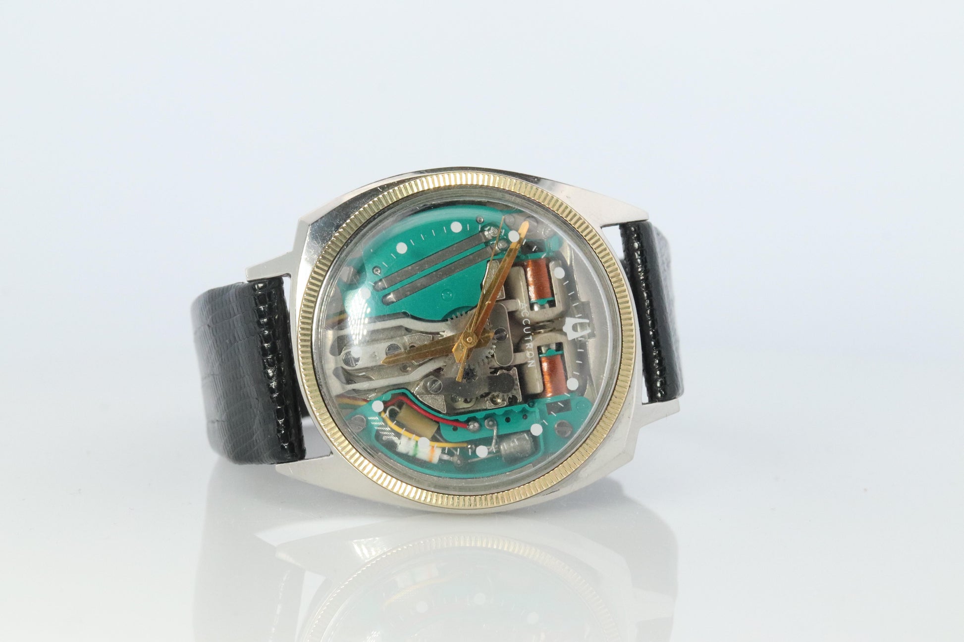 Vintage BULOVA Accutron watch. Spaceview Bulova 14k Bezel Electric Transparent