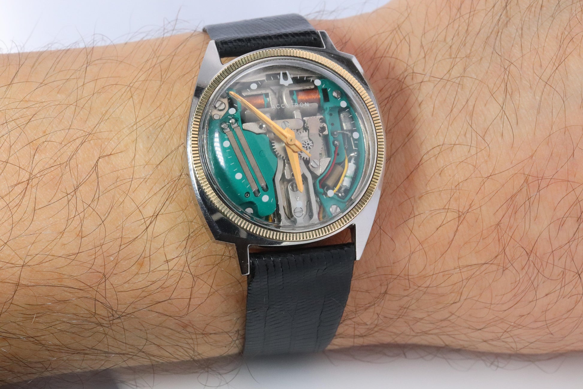 Vintage BULOVA Accutron watch. Spaceview Bulova 14k Bezel Electric Transparent