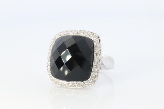 18k Gold ONYX Diamond Halo ring. Checkered French Cut Onyx Dome Halo Ring