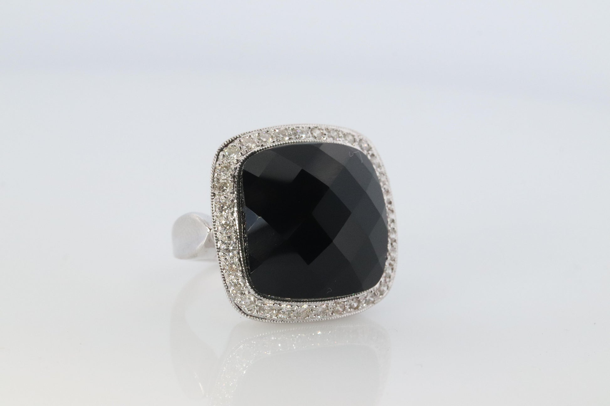 18k Gold ONYX Diamond Halo ring. Checkered French Cut Onyx Dome Halo Ring