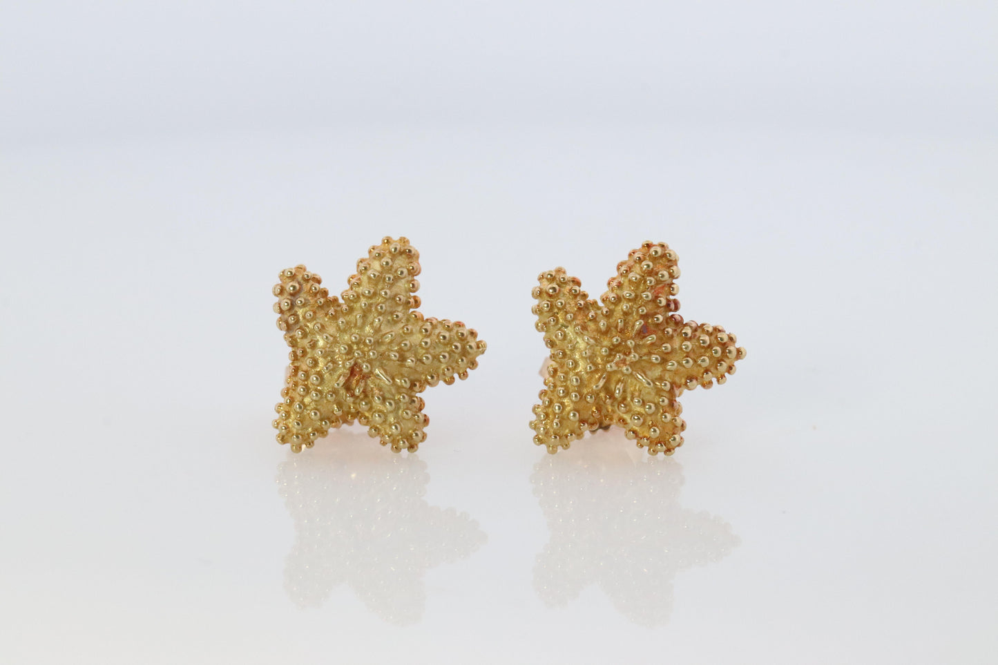 Tiffany & Co 18k Gold Star Earrings. Starfish Spiky Tiffany Stud Earrings
